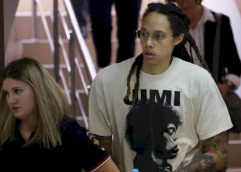 brittney-griner:-การพิจารณาคดีของดาราบาสเกตบอลชาวอเมริกันในรัสเซียเริ่มต้นขึ้น